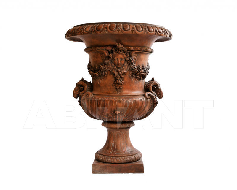 Vase APTC104 price on request Buy Vase Atelier Promethee Notre Collection Terre Cuite APTC104
